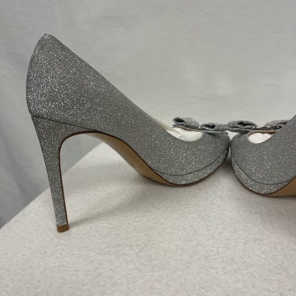 Salvatore Ferragamo - Osimoglit Womens Leather Slip On Pumps Heels in Silver NWT - Picture 4 of 10